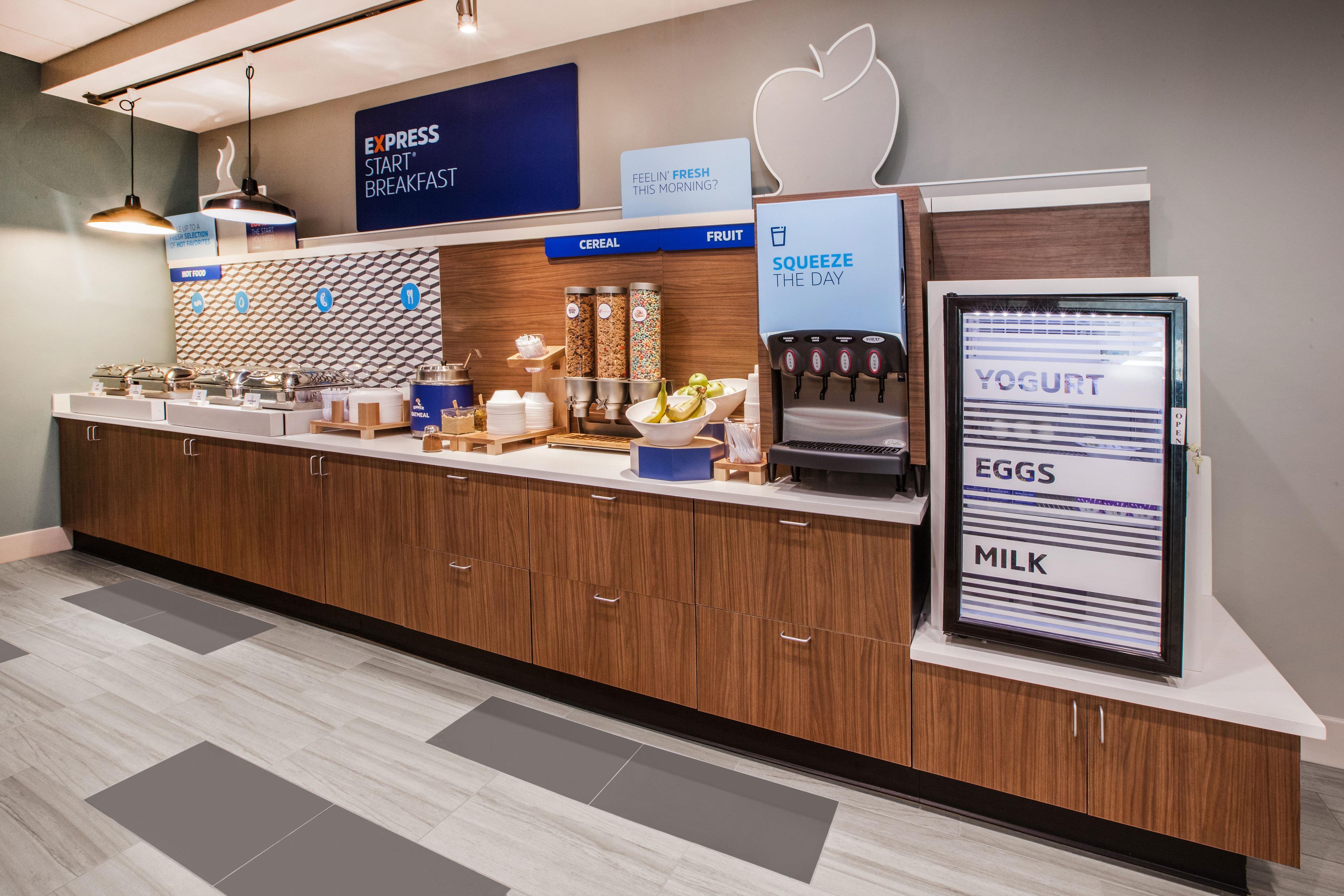 Holiday Inn Express Hotel & Suites Fort Collins By Ihg Ngoại thất bức ảnh