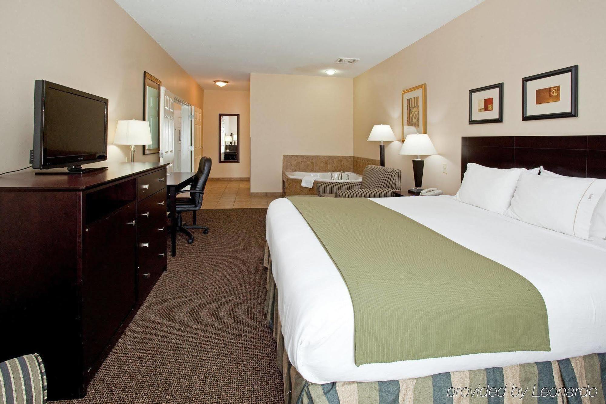 Holiday Inn Express Hotel & Suites Fort Collins By Ihg Ngoại thất bức ảnh