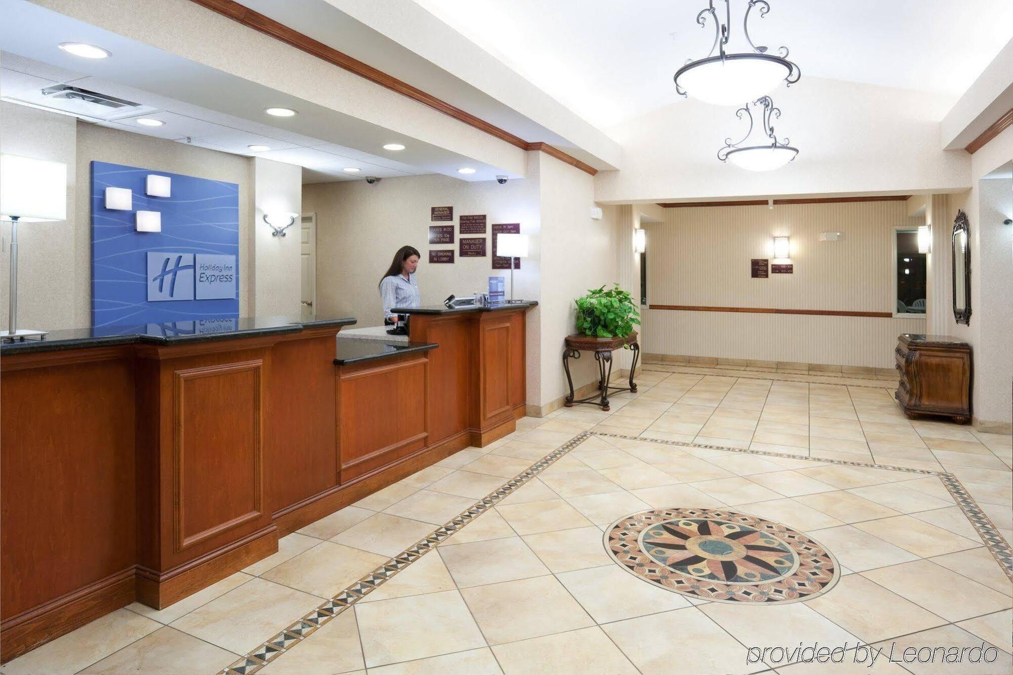 Holiday Inn Express Hotel & Suites Fort Collins By Ihg Ngoại thất bức ảnh
