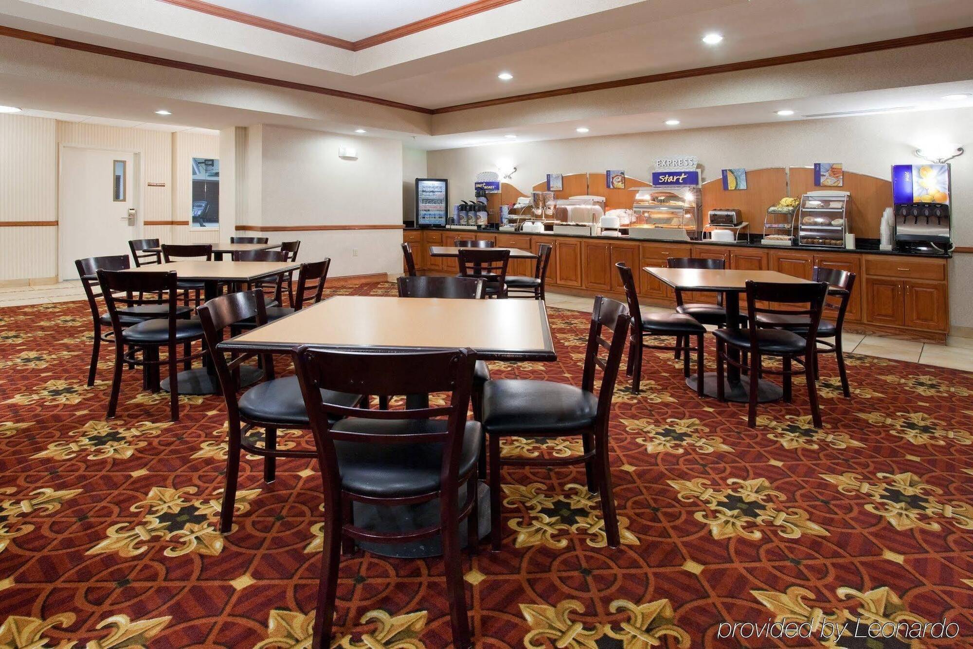 Holiday Inn Express Hotel & Suites Fort Collins By Ihg Ngoại thất bức ảnh